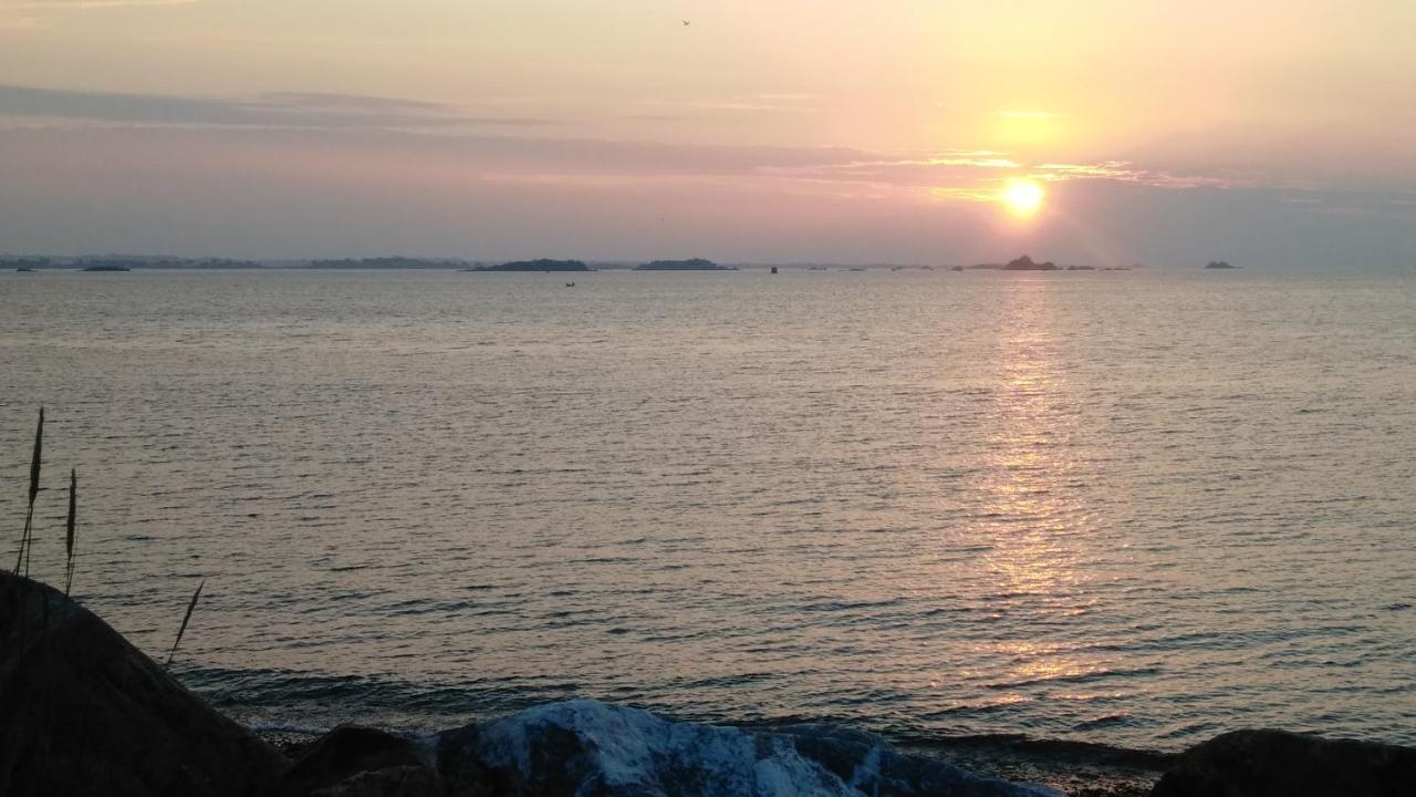 A Bord Bed & Breakfast Plougasnou Bagian luar foto